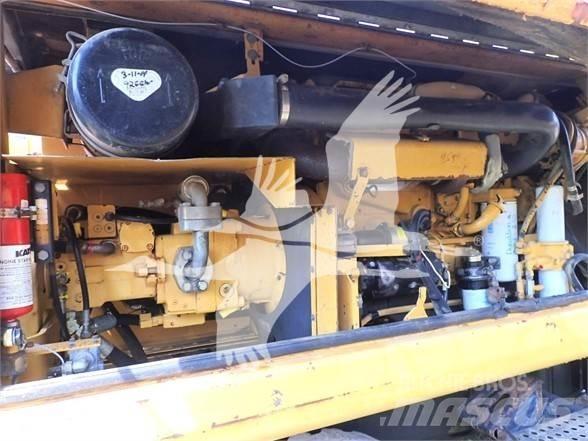 CAT M320 Kolesové rýpadlá