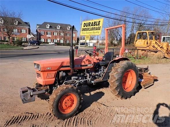 Kubota L355SS Traktory