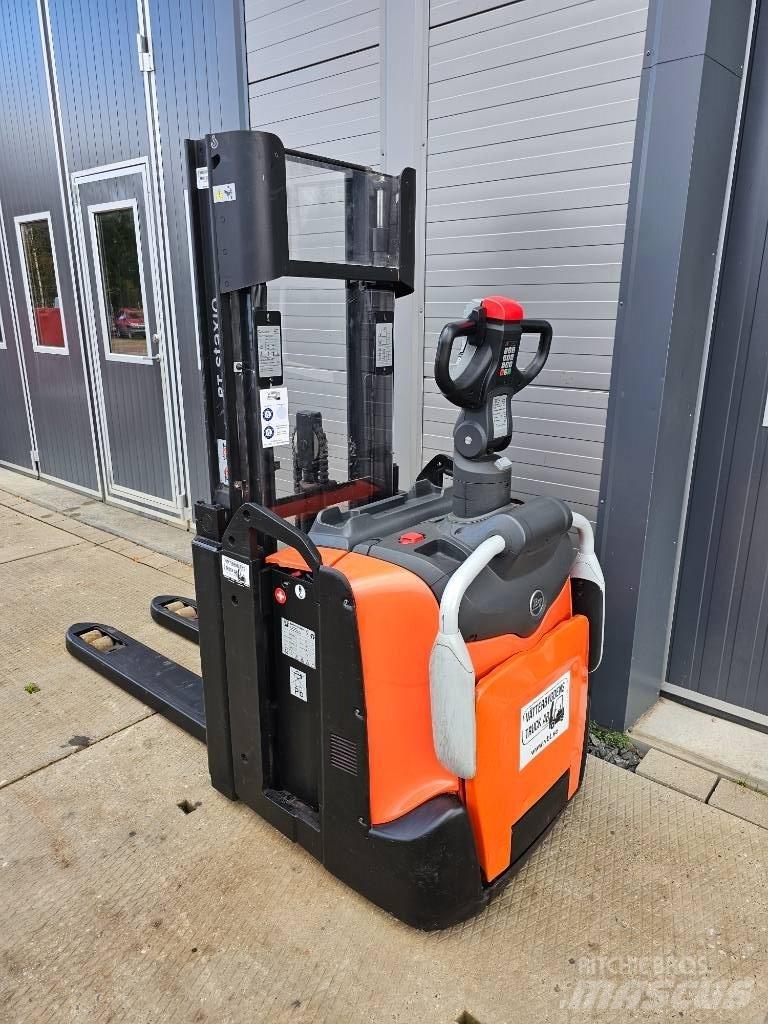 BT SPE 200 D 2500mm Ručne vedené vysokozdvižné vozíky