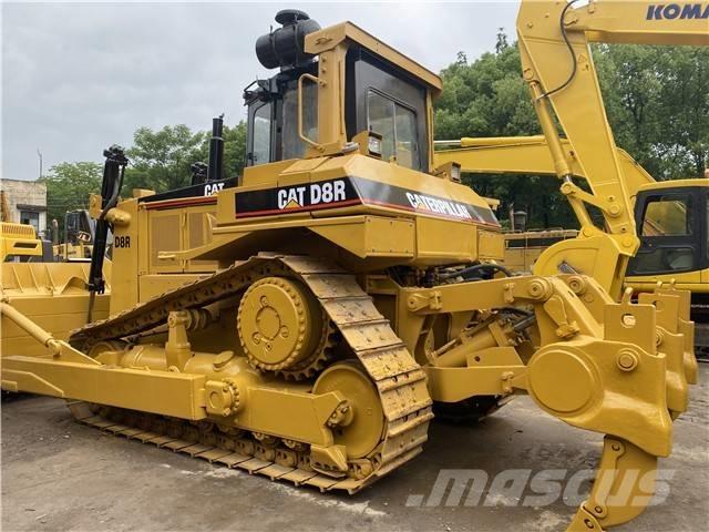 CAT D 8 R Pásové dozéry