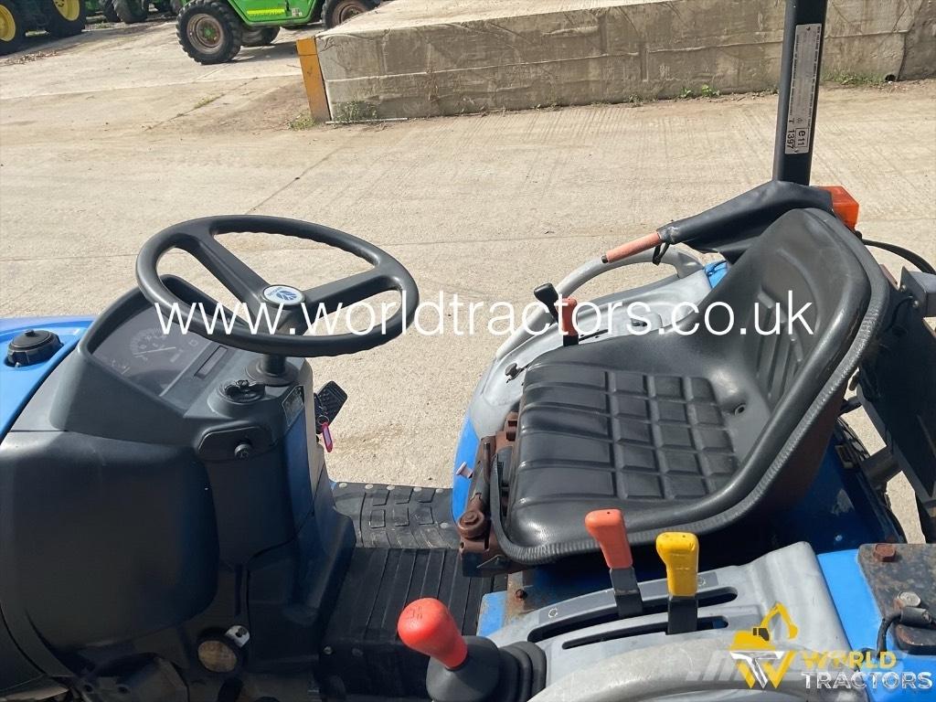 New Holland TC12 D Traktory