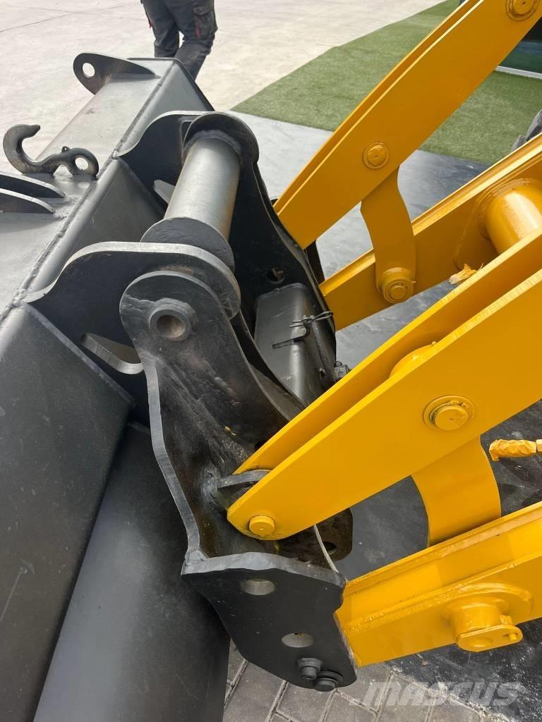 CAT 432 E Rýpadlo-nakladače