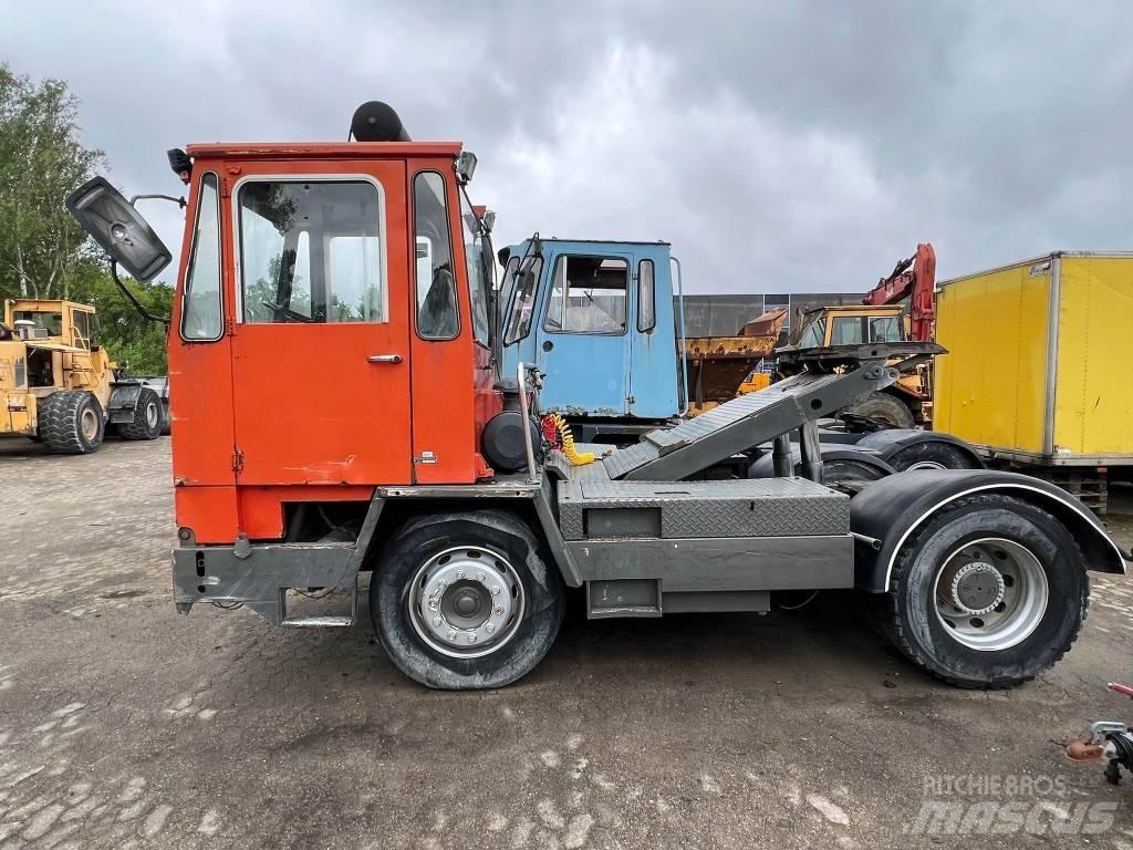 Bollnäs BT25T Terminálový ťahač