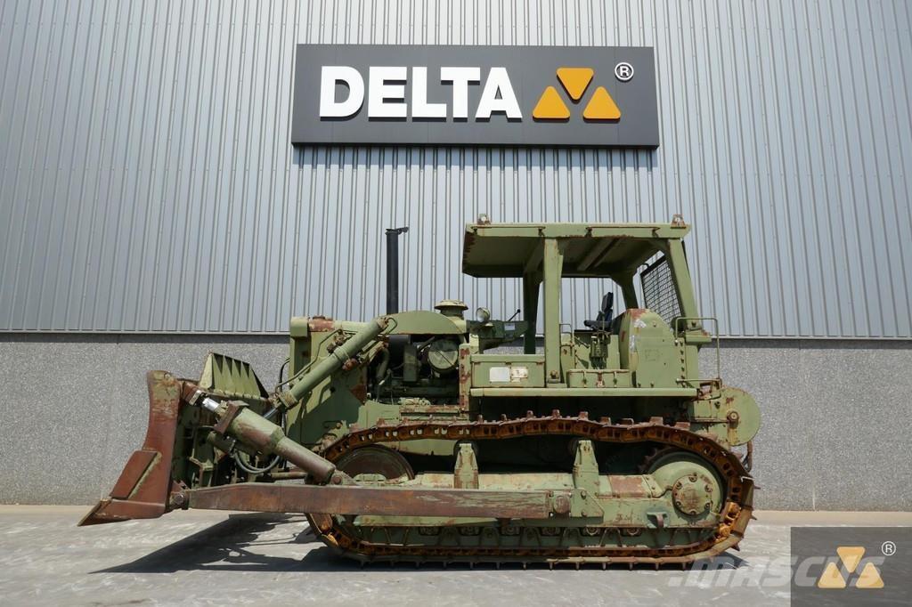 CAT D7F Ex-army Pásové dozéry