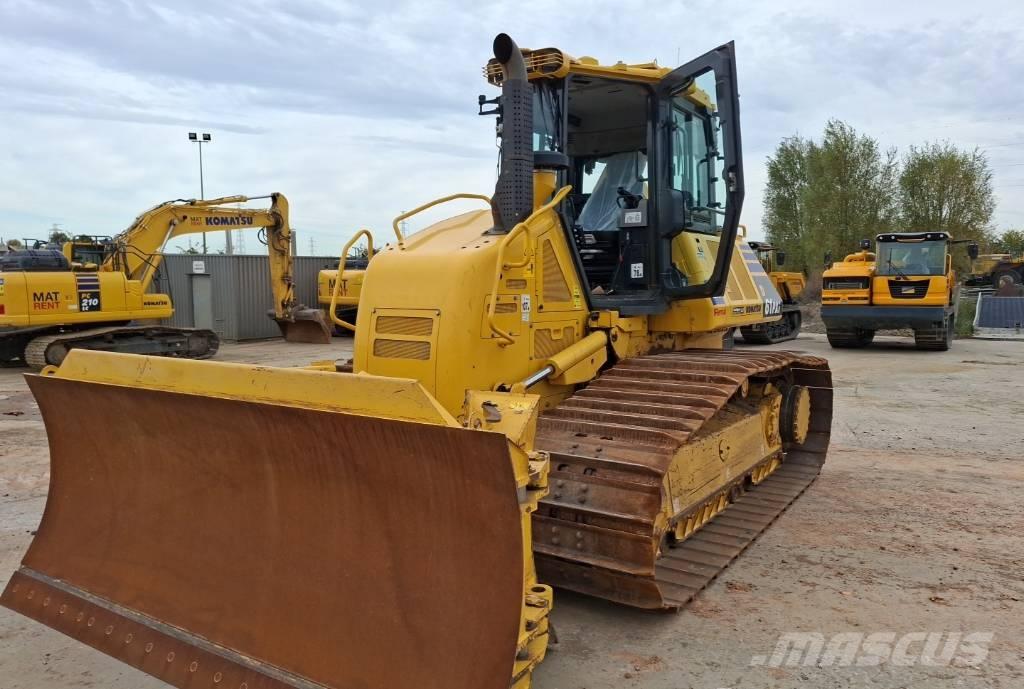 Komatsu D61PXI-24E0 Pásové dozéry