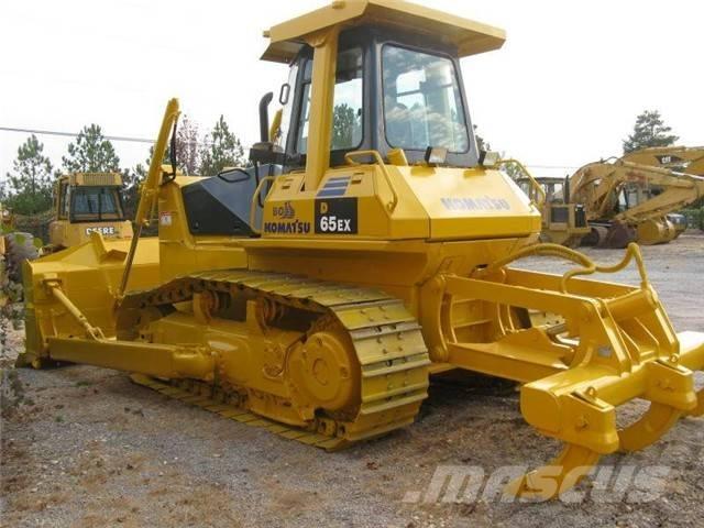 Komatsu D 65 EX Pásové dozéry
