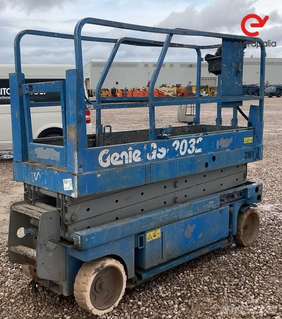 Genie GS 2032 Nožnicové zdvíhacie plošiny