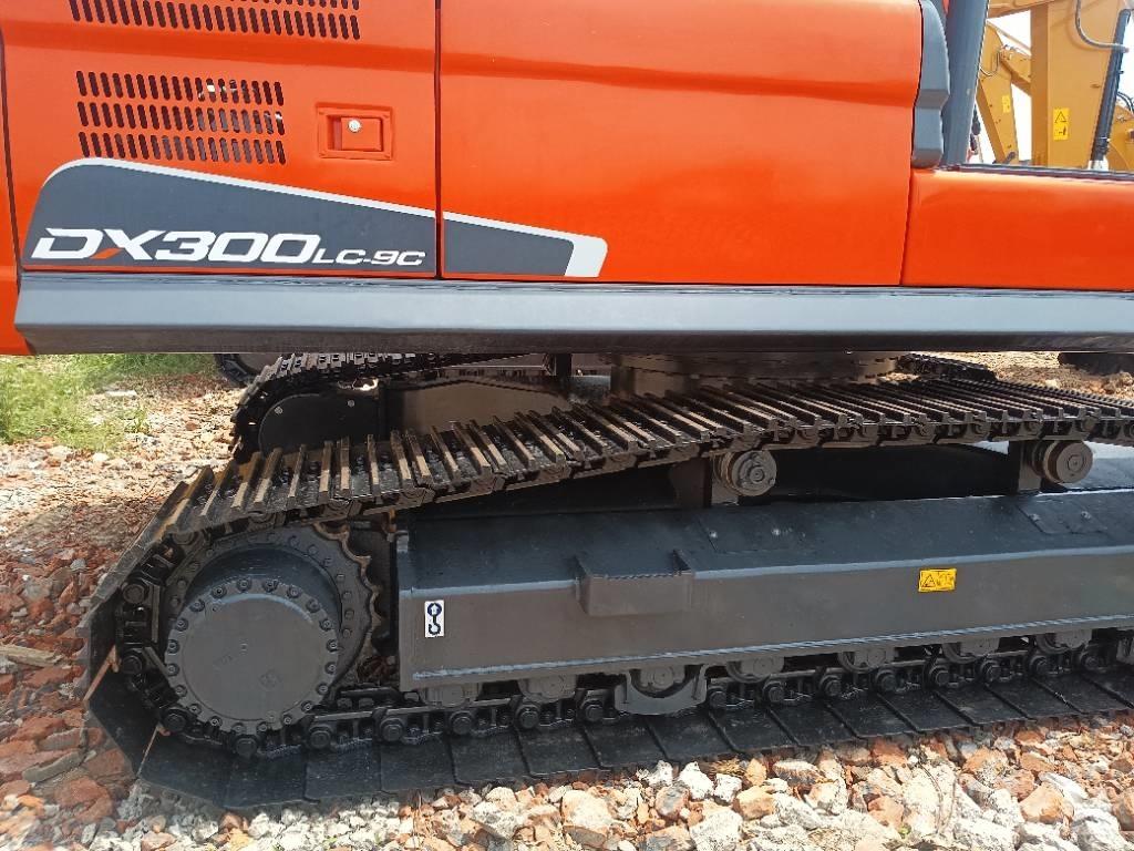 Doosan DX300LC Pásové rýpadlá
