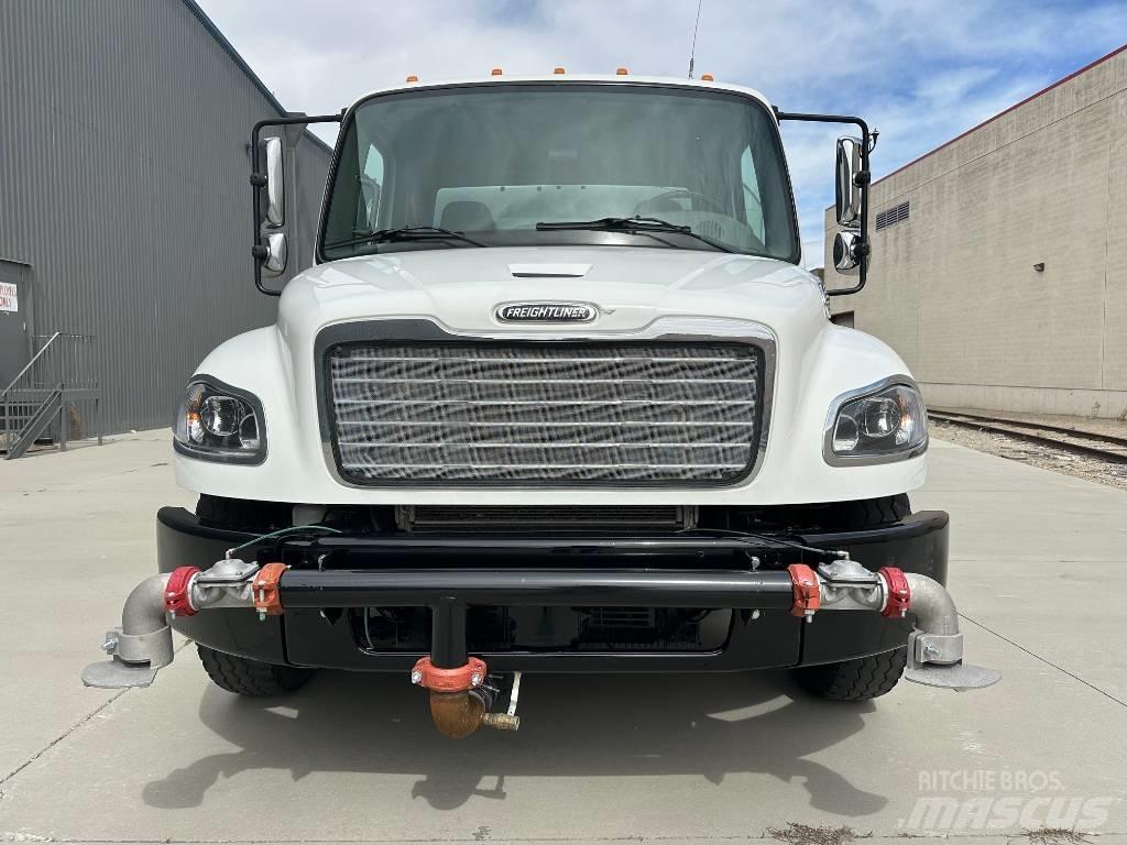Freightliner M2 Cisterny na vodu