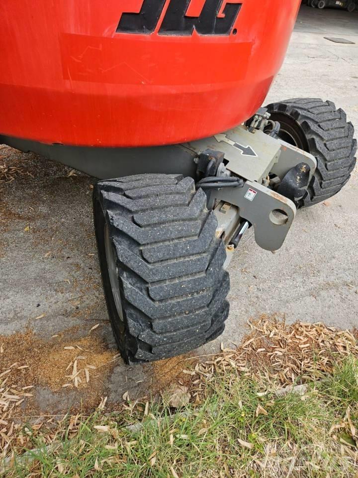 JLG 450 AJ Kĺbové plošiny