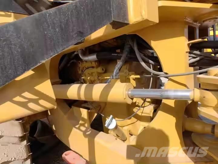 CAT 966 H Kolesové nakladače