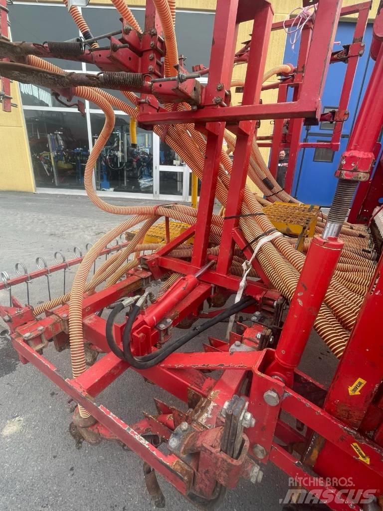  UBALDI PNEUSEM 400 L Mechanické sejačky