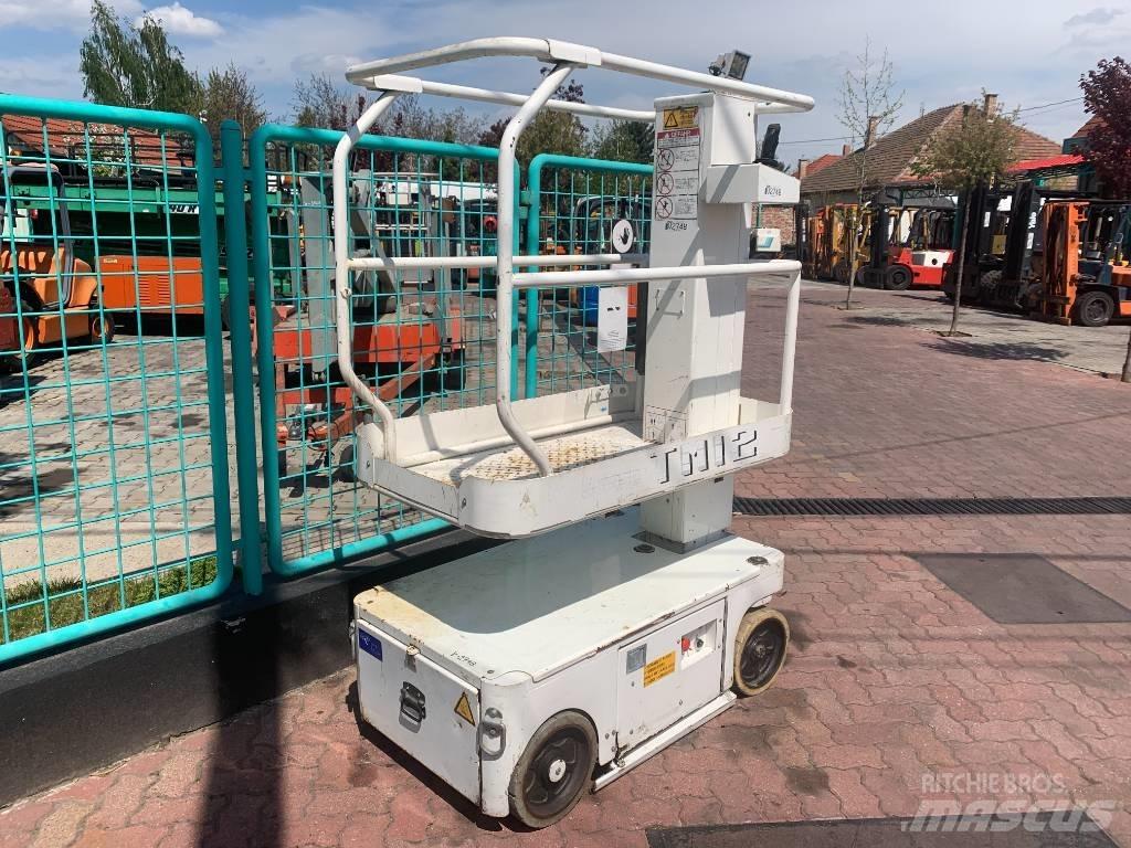 UpRight TM 12   V-2748 Vertikálne stĺpové výťahy