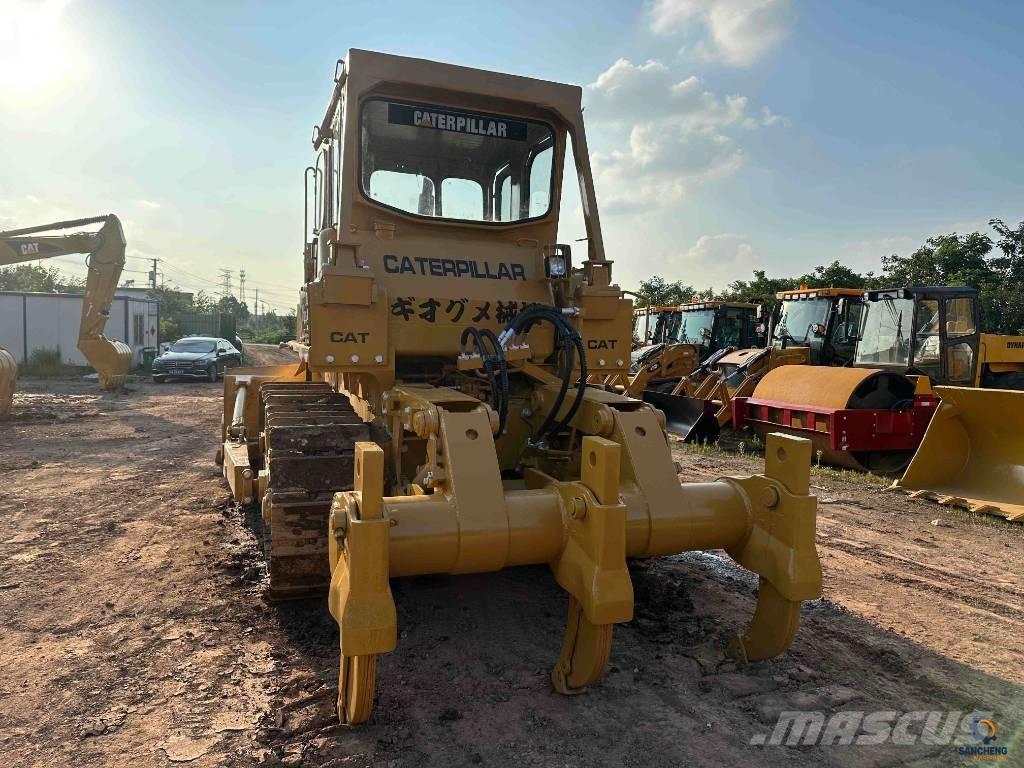 CAT D 7 G Pásové dozéry