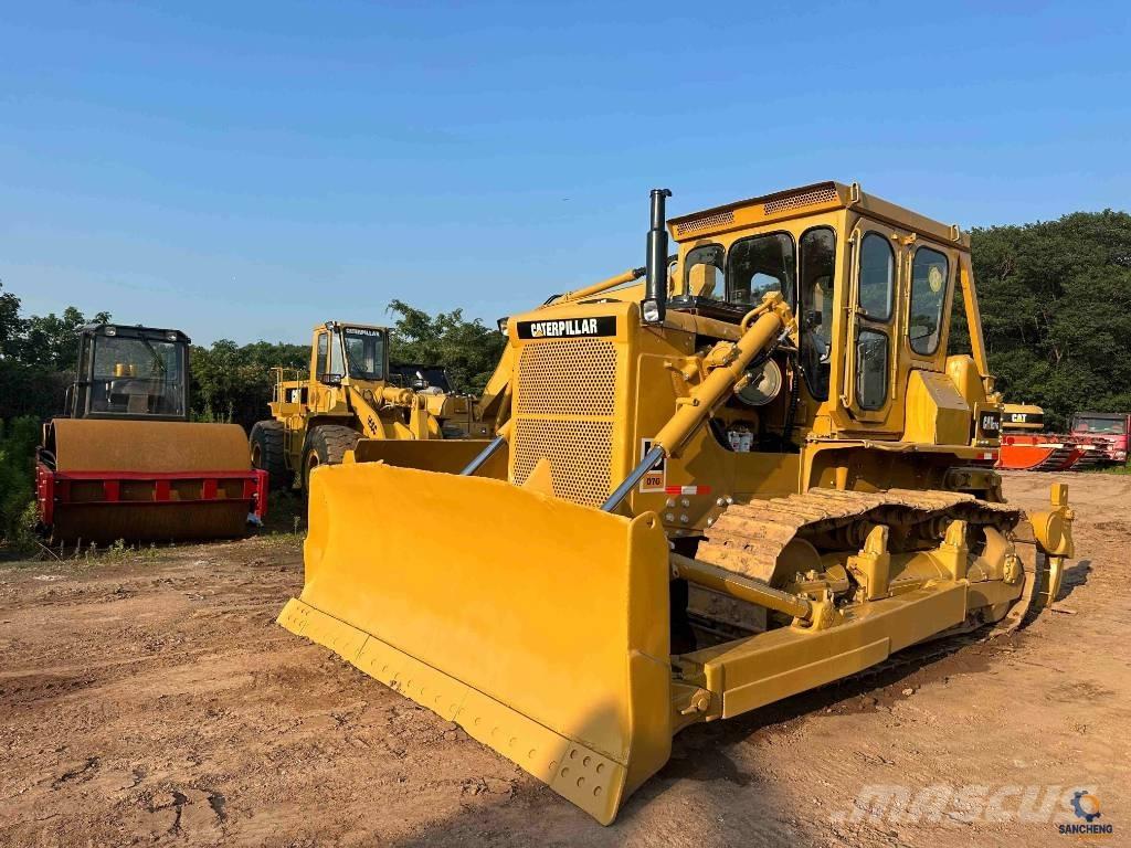 CAT D 7 G Pásové dozéry