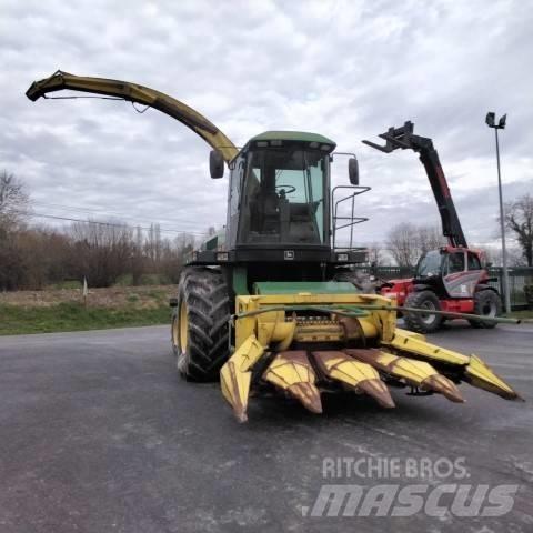 John Deere 6610 Samochodné kosačky