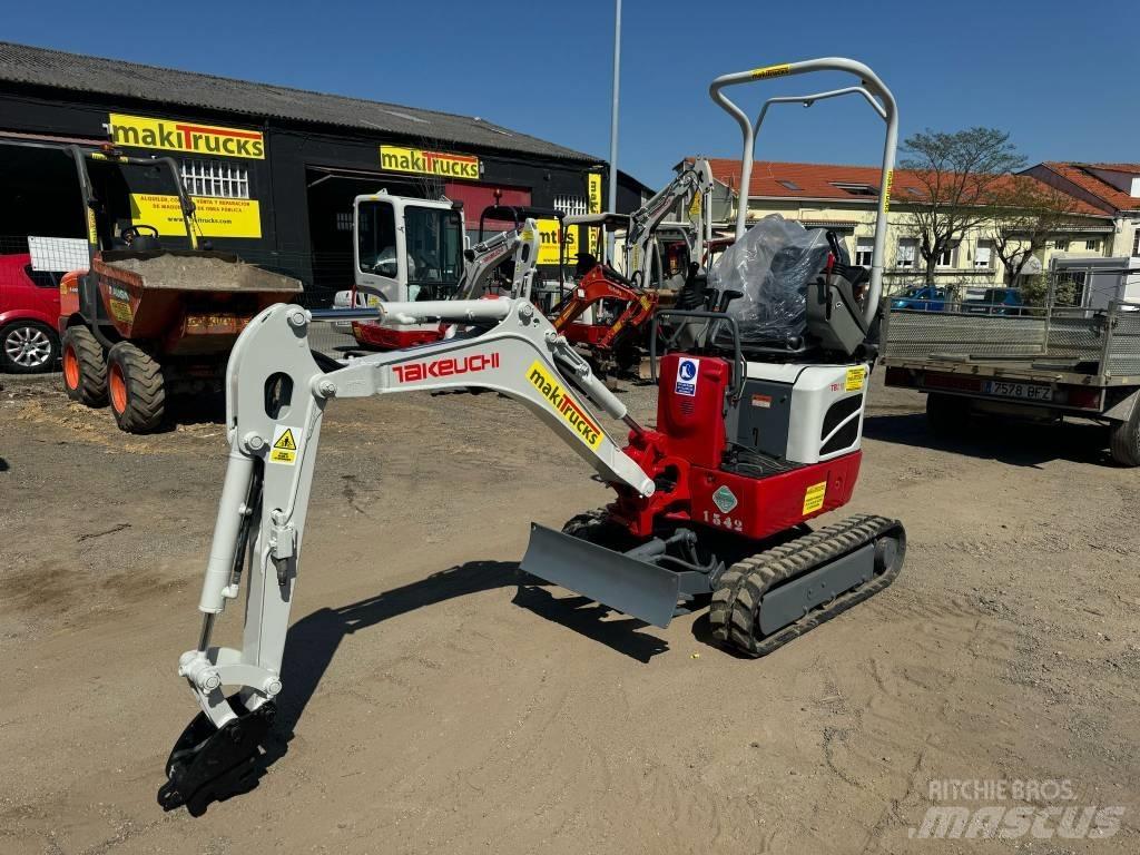 Takeuchi TB 210 R Mini rýpadlá < 7t