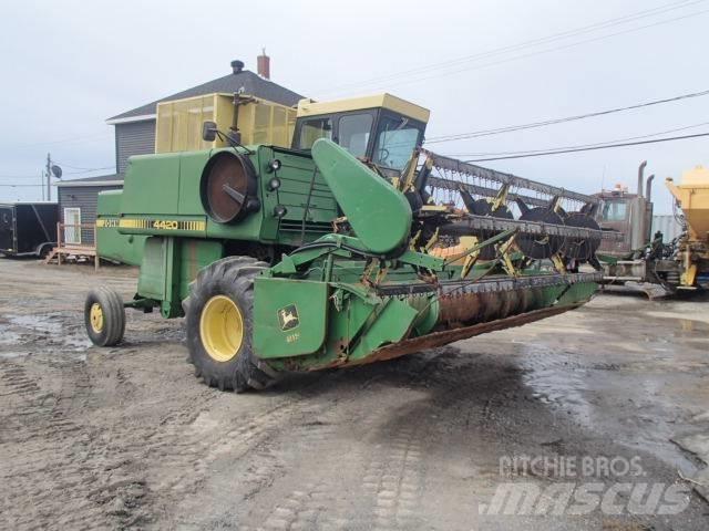 John Deere 4420 Kombinované zberacie stroje