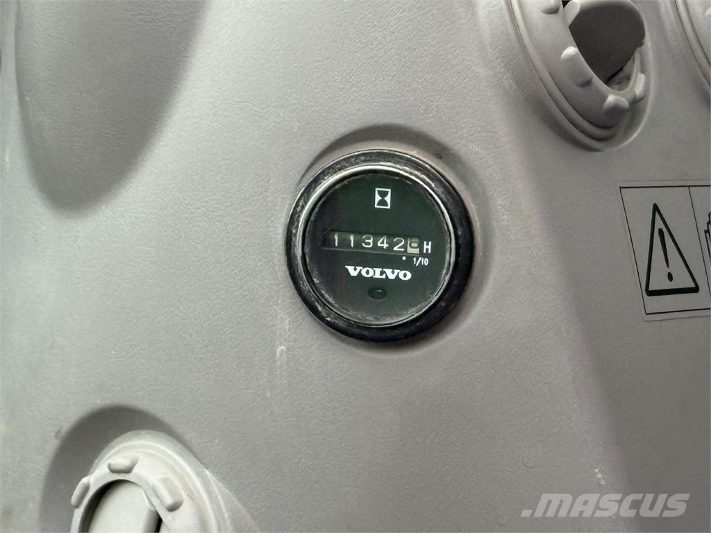 Volvo ECR145DL Pásové rýpadlá