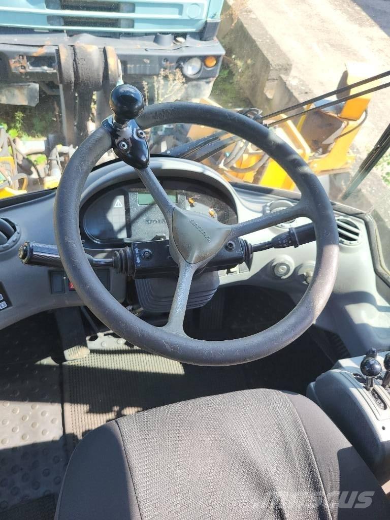 Volvo L 70 E Kolesové nakladače