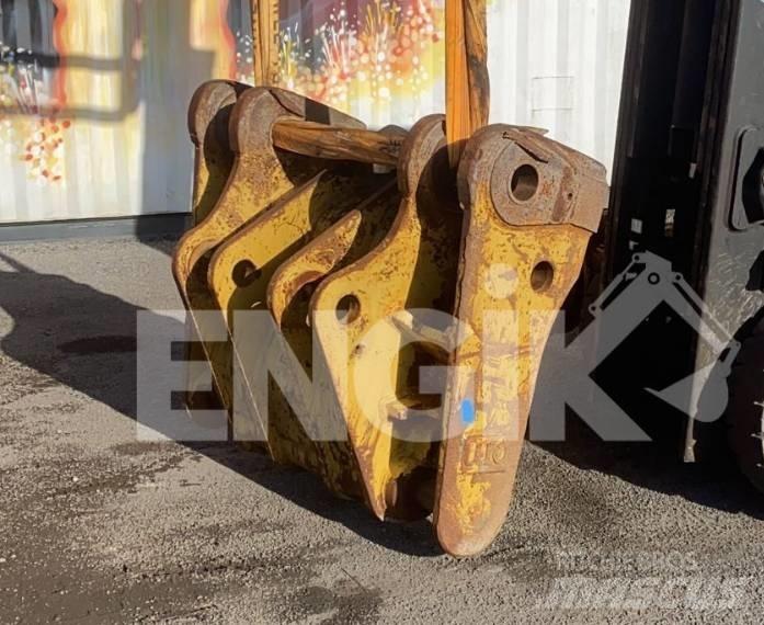 CAT Attache rapide Kolesové nakladače