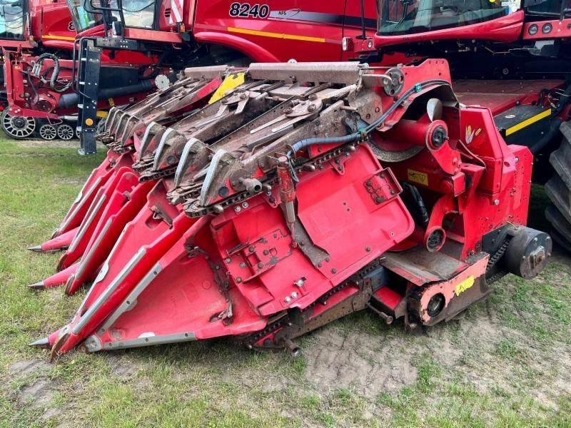 Case IH 8240 Kombinované zberacie stroje