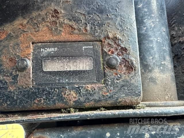 Terex Benford D9060S Stavebné sklápače