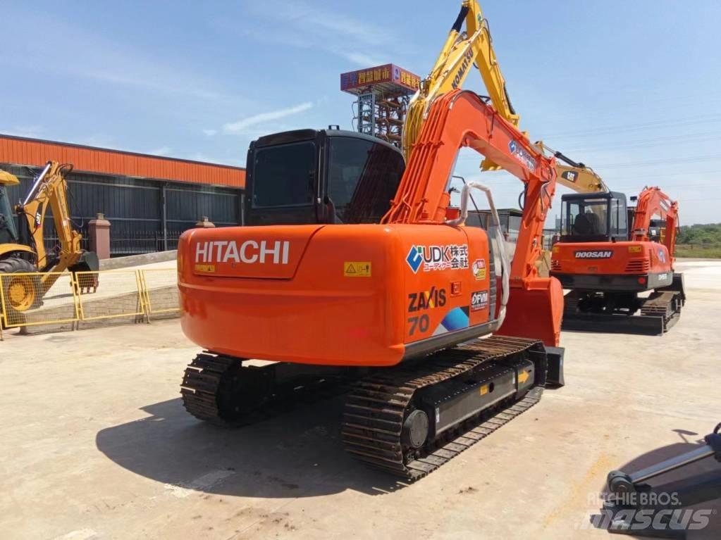 Hitachi ZX 70 Pásové rýpadlá