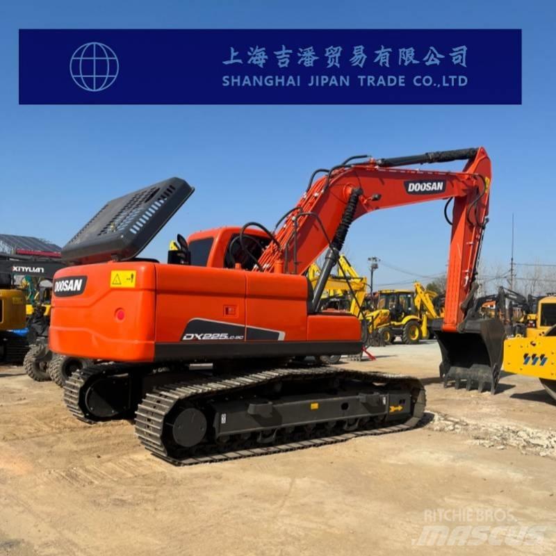 Doosan DX 225 Pásové rýpadlá