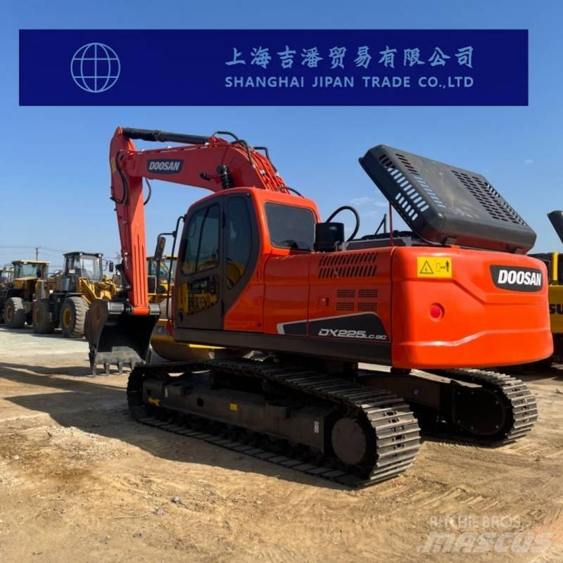 Doosan DX 225 Pásové rýpadlá