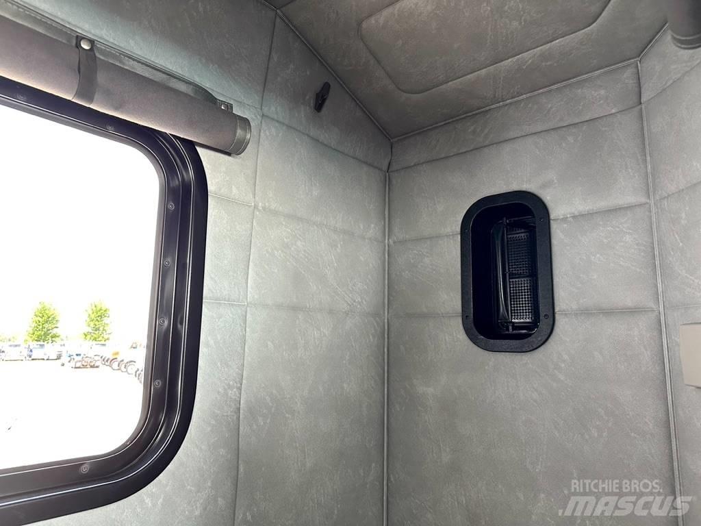 Mack Titan TD 713 Ďalšie nákladné vozidlá