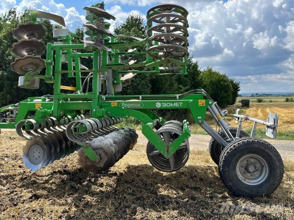 Bomet Pegasus 4 Tanierové brány