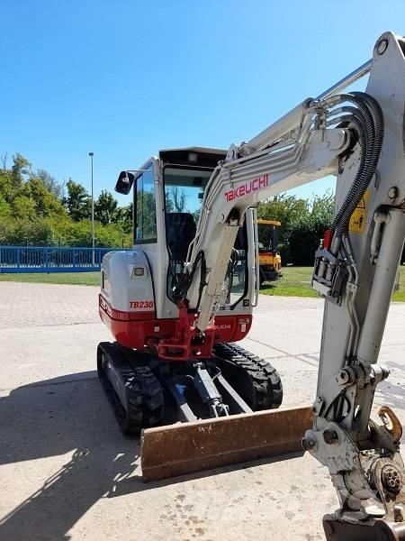 Takeuchi TB 230 Mini rýpadlá < 7t