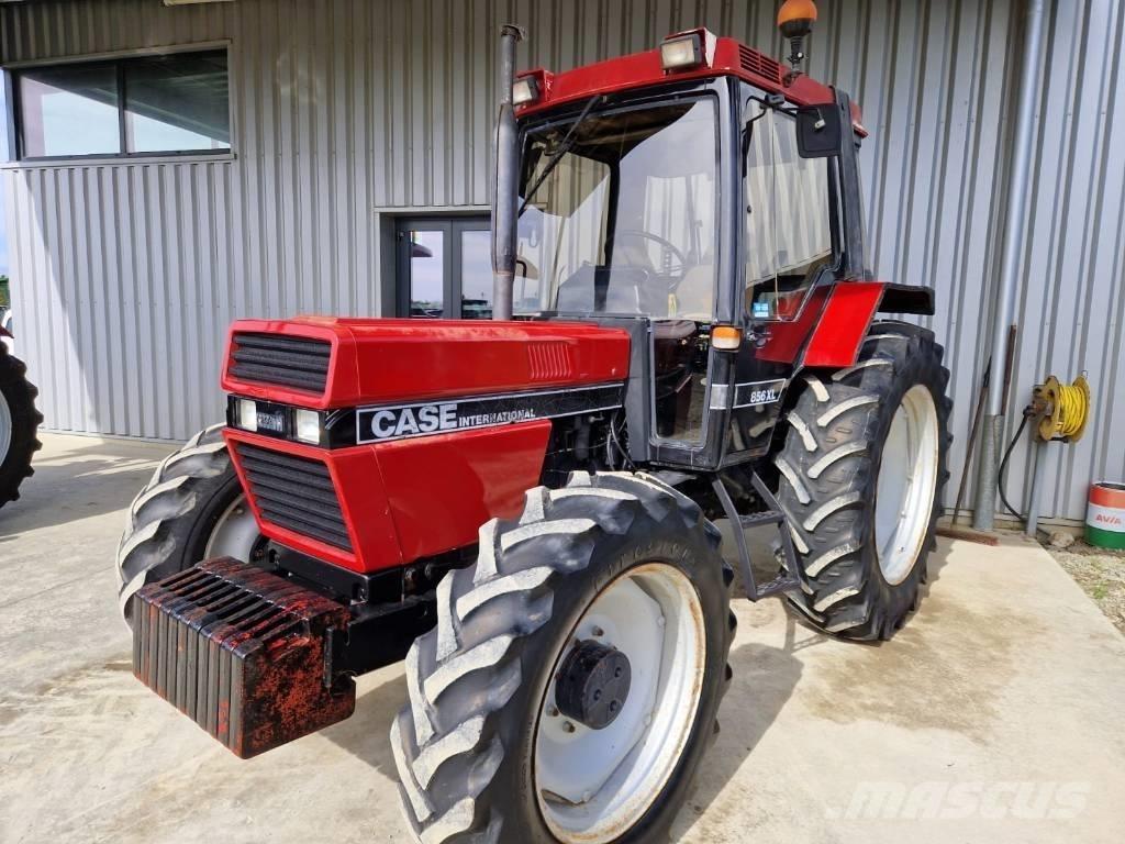 Case IH 856 XL Traktory