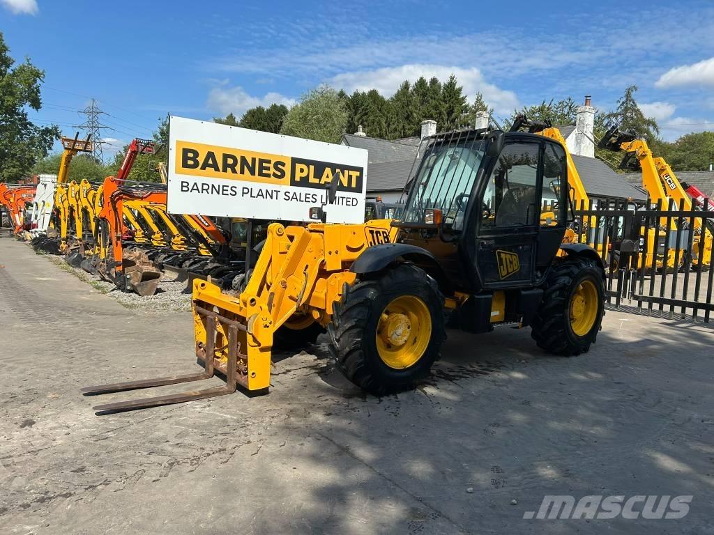 JCB 530-70 Teleskopické manipulátory