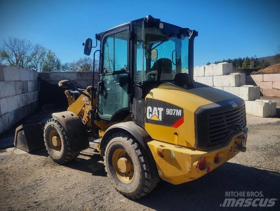 CAT 907 M Kolesové nakladače