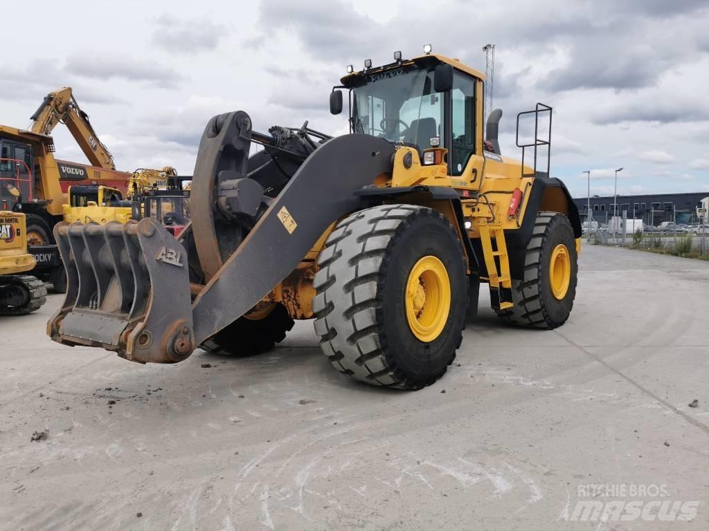Volvo L250G Kolesové nakladače
