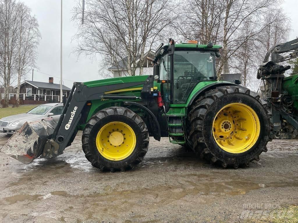 John Deere 7930 Traktory