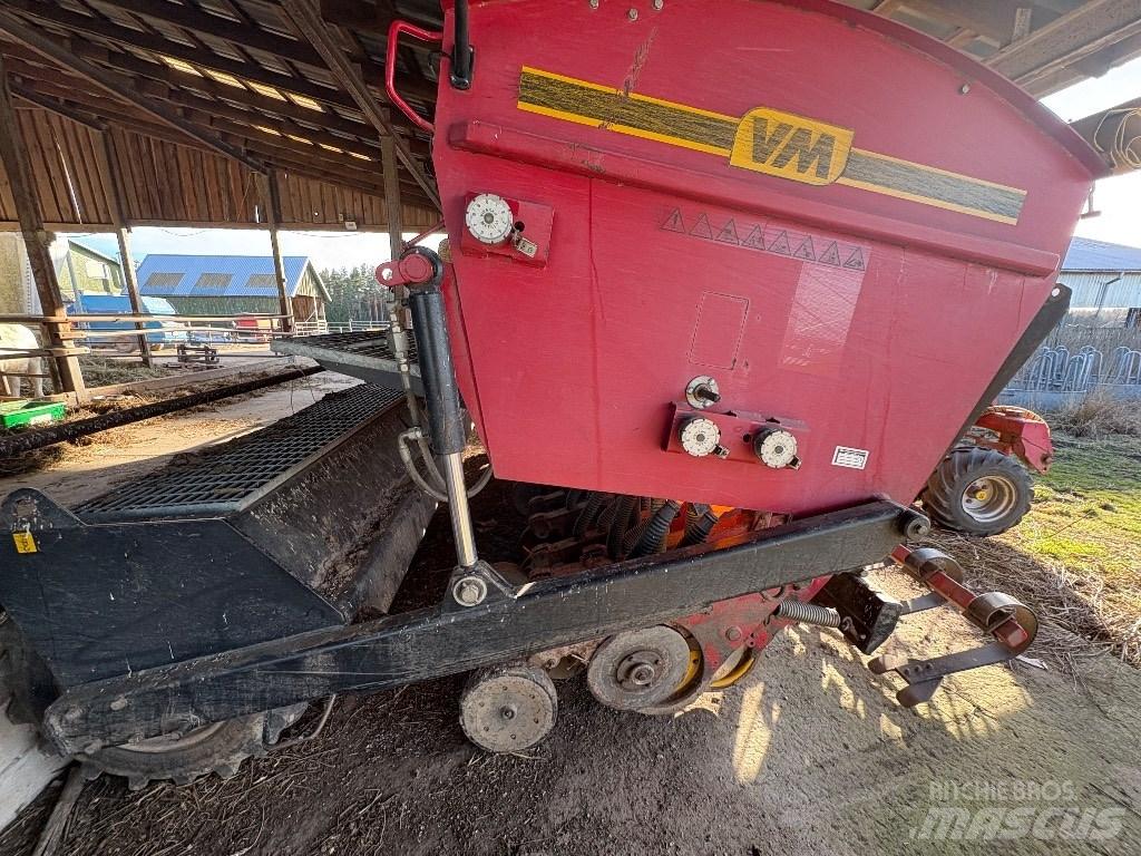 VM 400 DS Mechanické sejačky