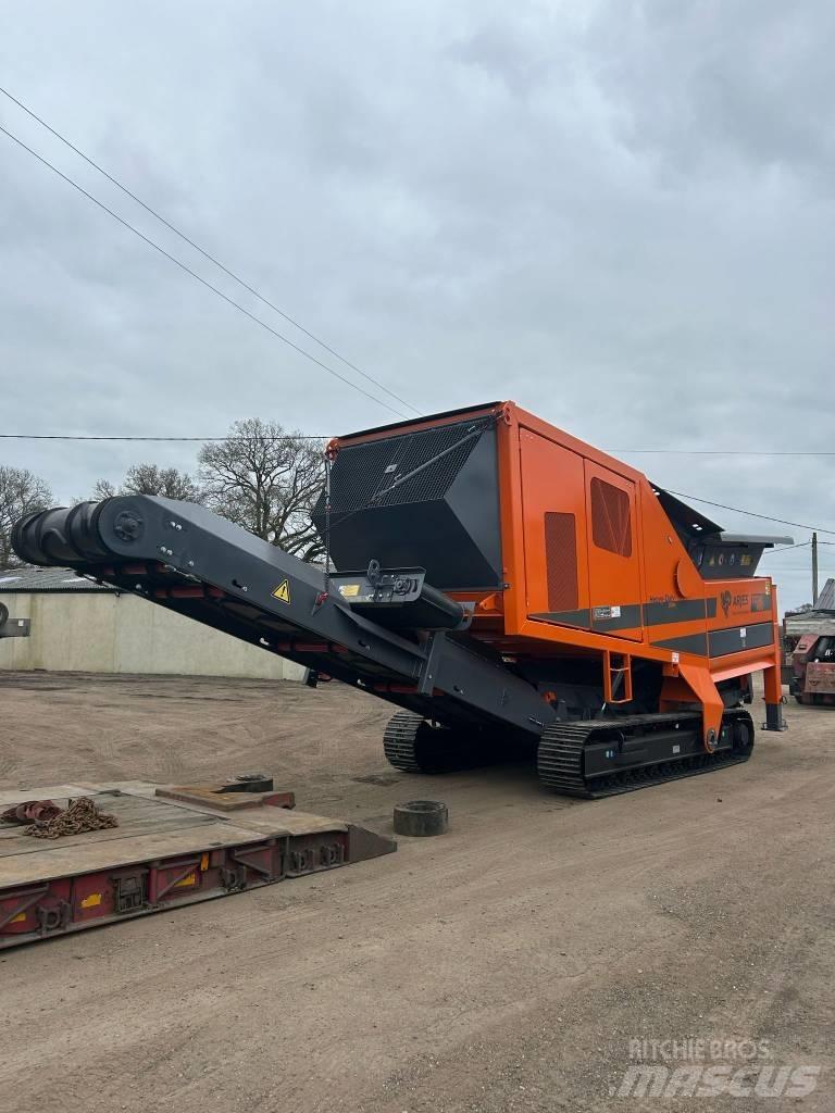 Arjes Titan 900 Manipulácia s materiálom - ostatné