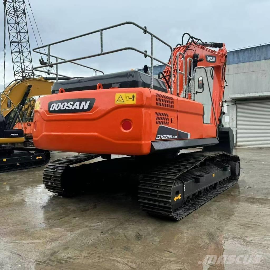 Doosan DX 225 LC-9C Pásové rýpadlá