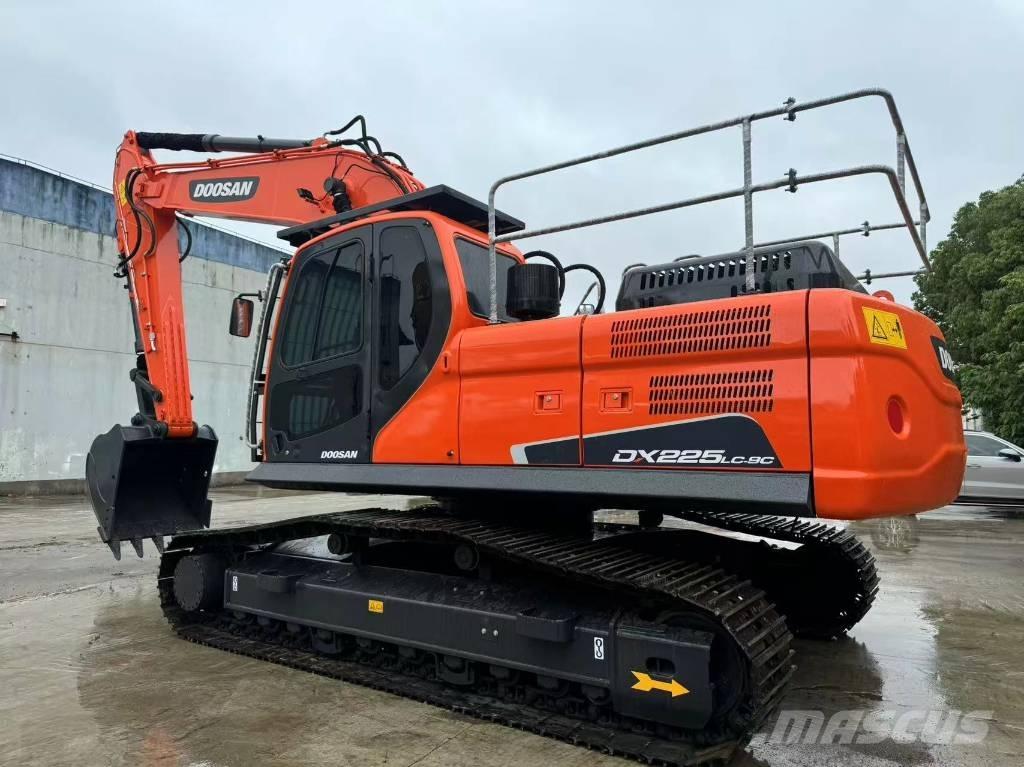 Doosan DX 225 LC-9C Pásové rýpadlá
