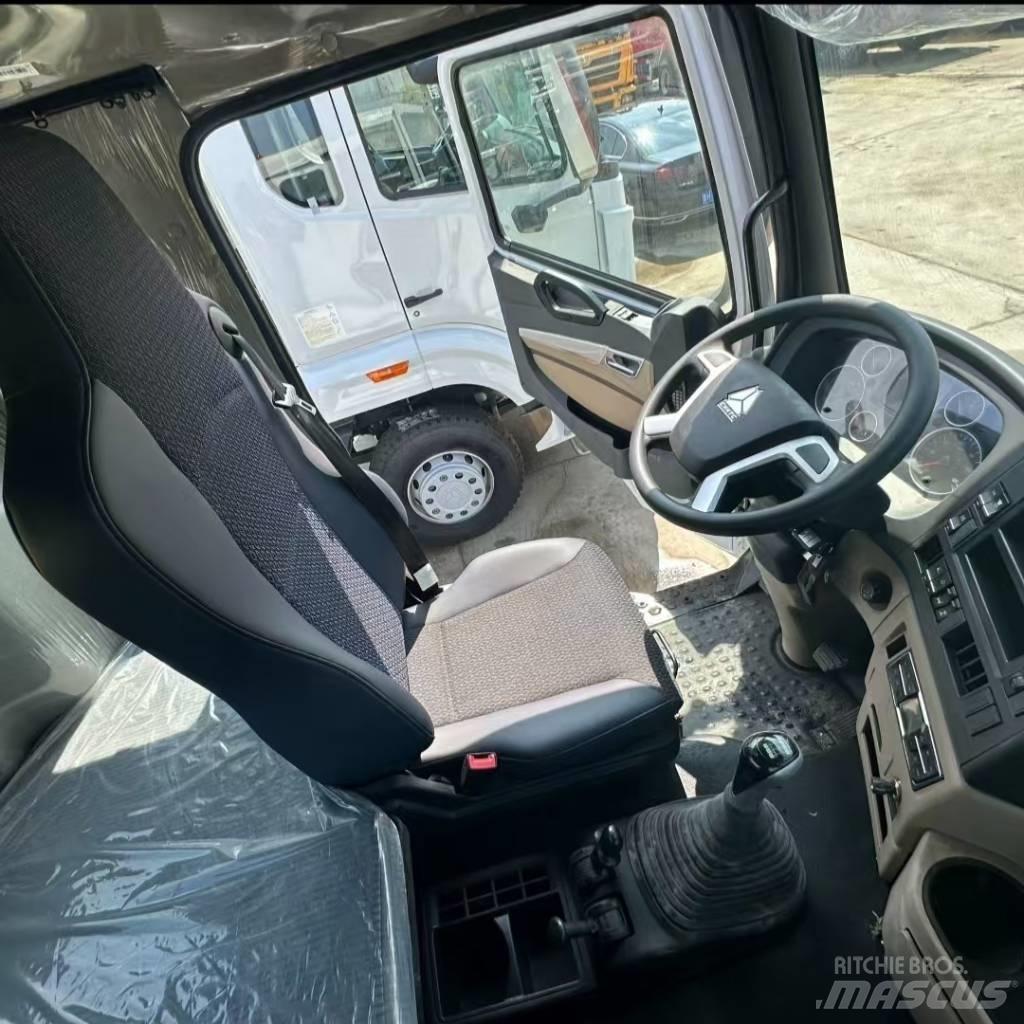 Howo 371 8X4 Sklápače