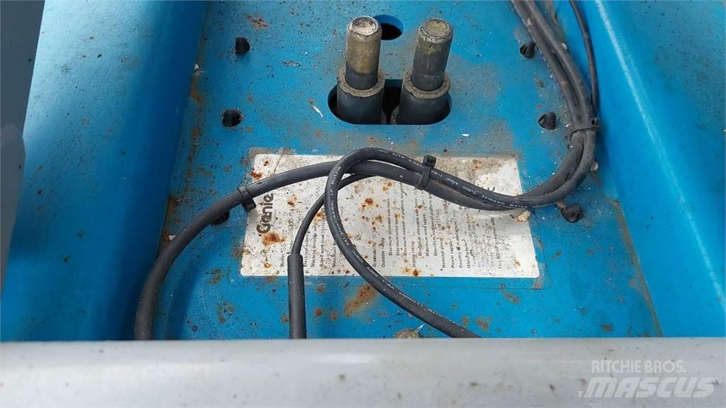 Genie GS1532 Nožnicové zdvíhacie plošiny