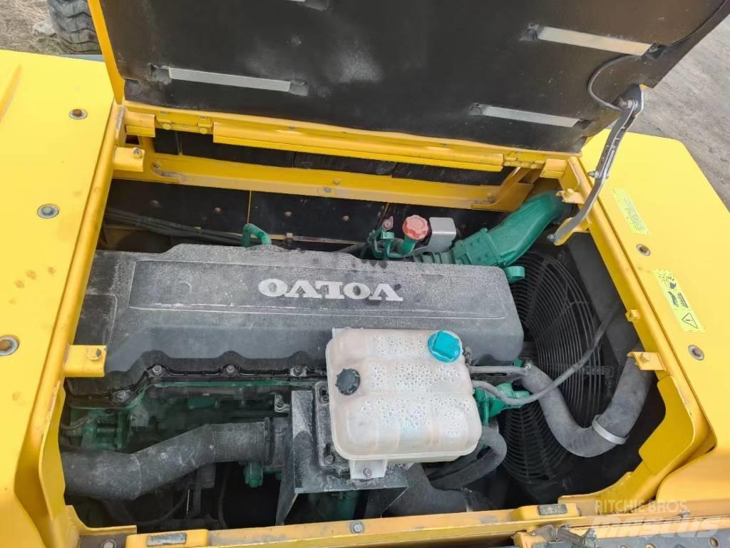 Volvo EC 480 D L Pásové rýpadlá