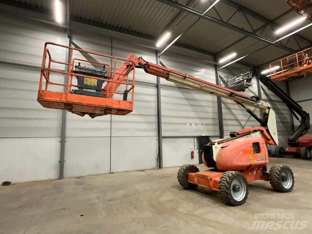 JLG 600 AJ Kĺbové plošiny