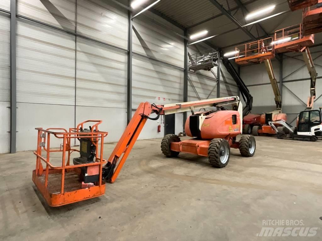 JLG 600 AJ Kĺbové plošiny