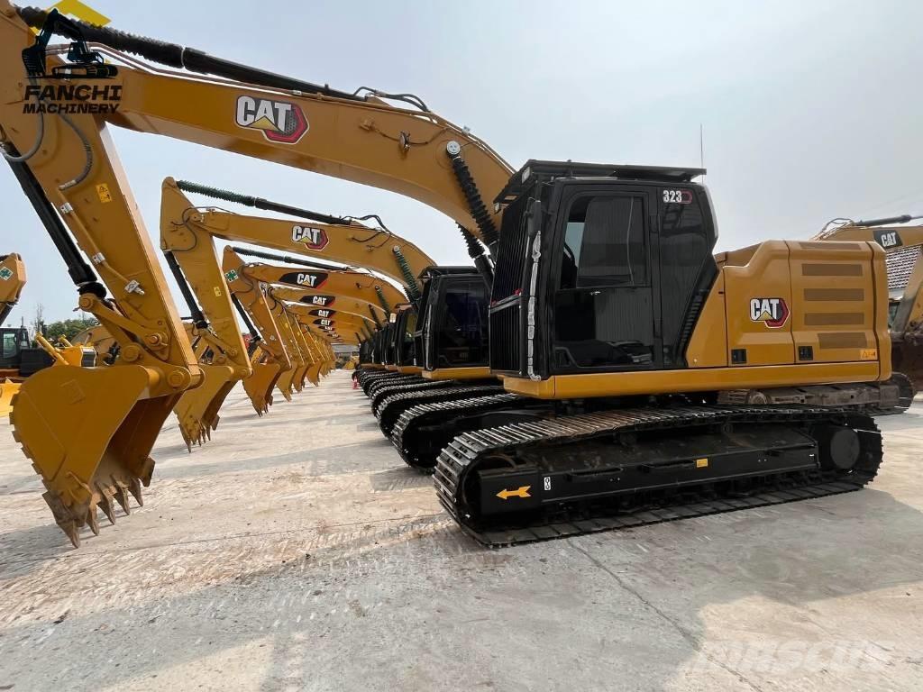 CAT 323 Pásové rýpadlá