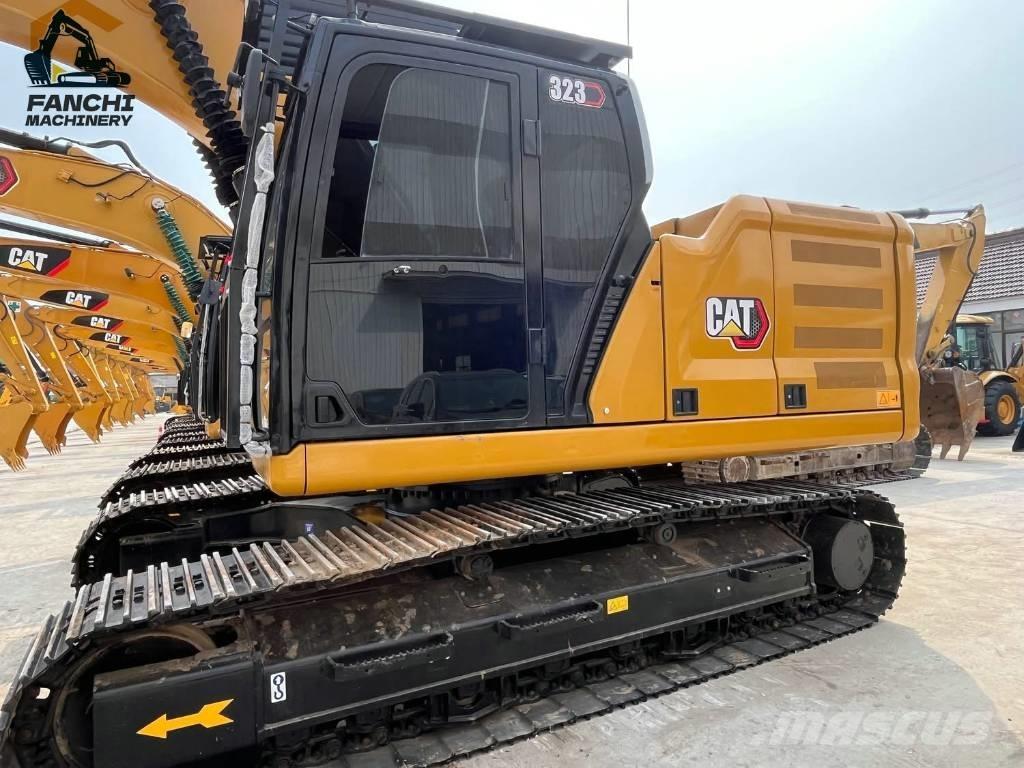 CAT 323 Pásové rýpadlá