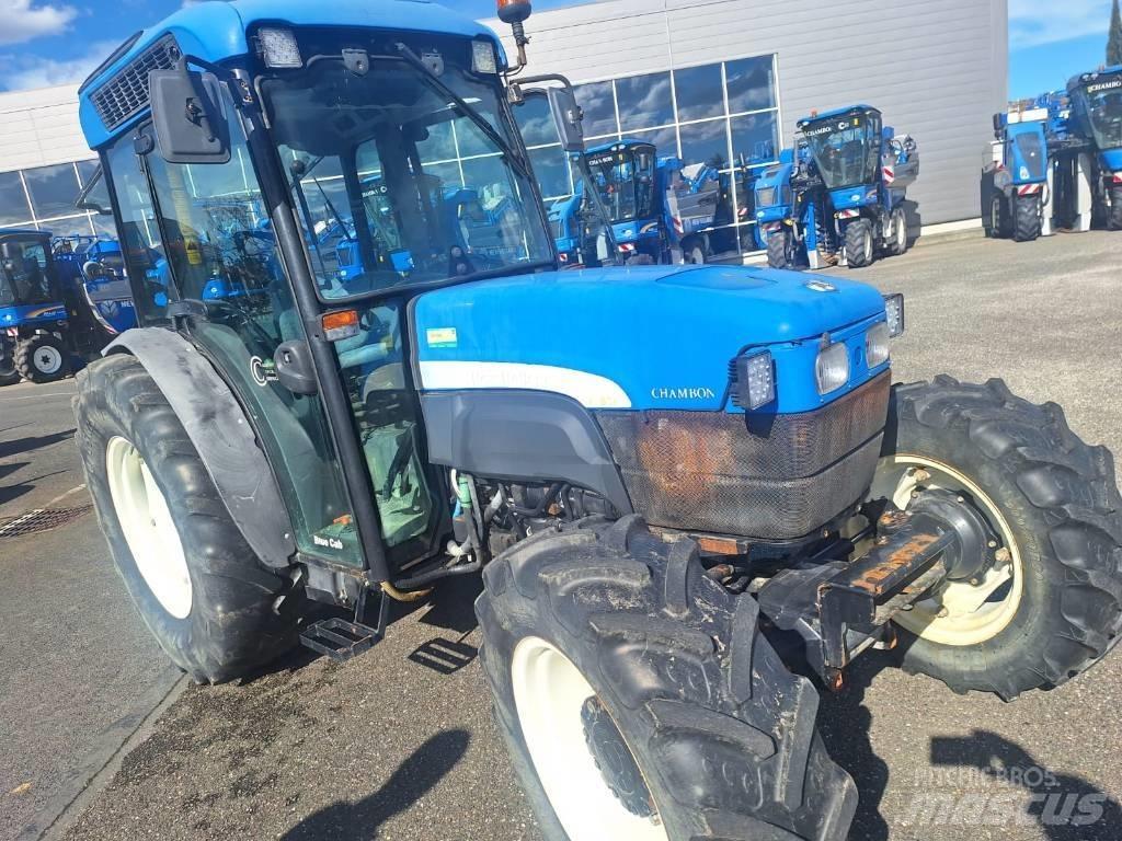 New Holland TNF 85A Traktory